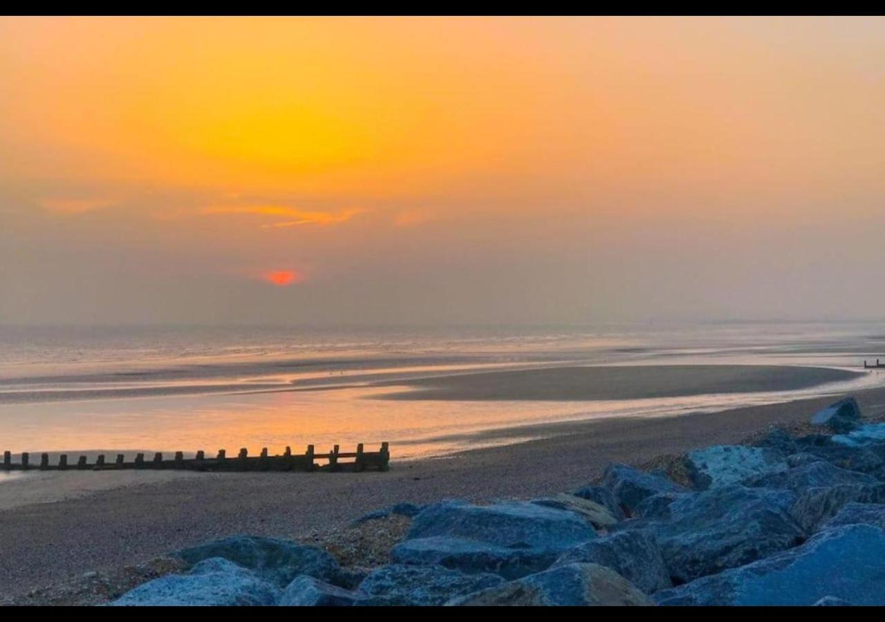 K90 - Chalet - Parkdean Resorts, Camber Sands Екстериор снимка
