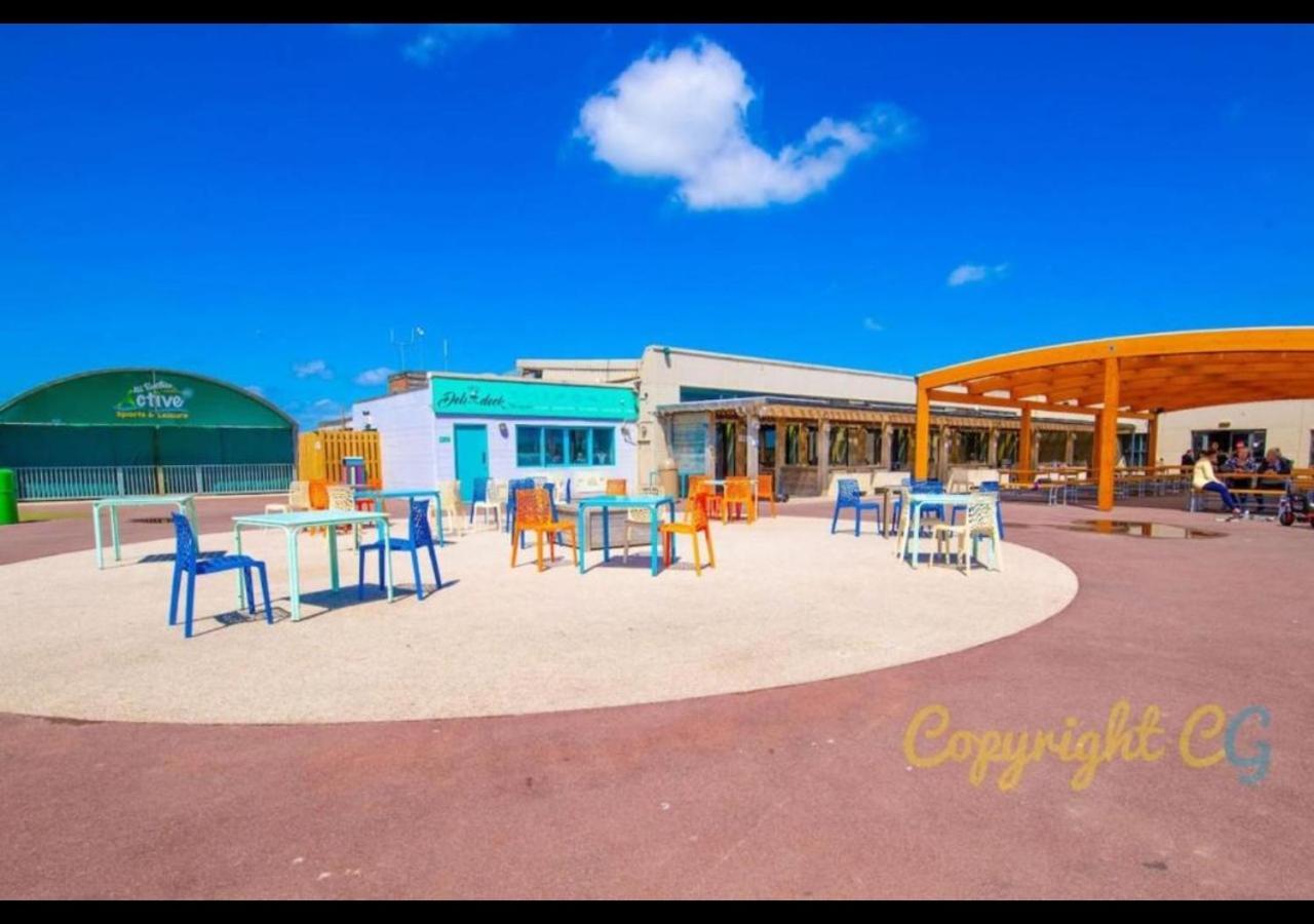 K90 - Chalet - Parkdean Resorts, Camber Sands Екстериор снимка